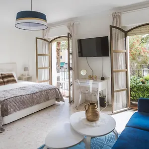 apartamento-plaza-de-la-laguna-by-dulce.es-andalucia.com/