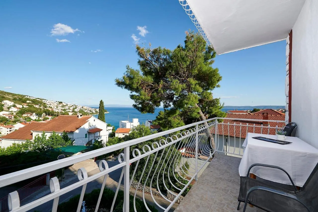 Apartments Lucija Trogir 0*,