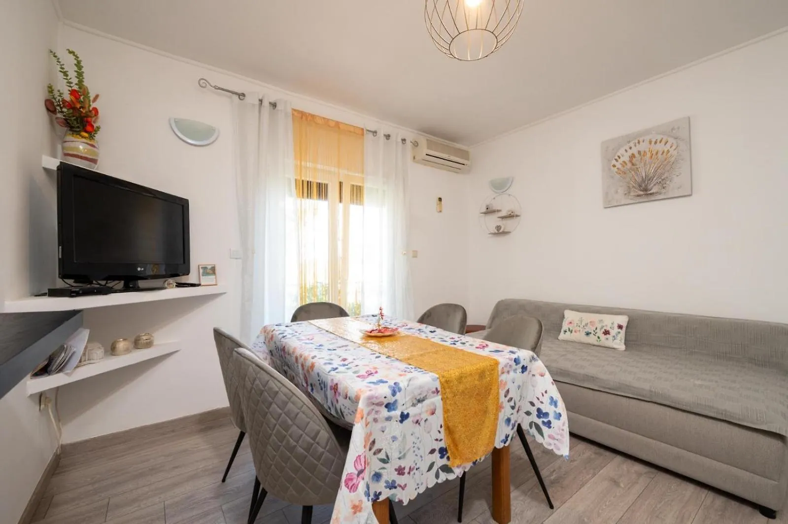 Apartments Lucija Trogir